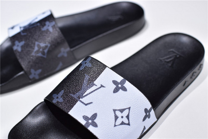 L1VV SANDALS