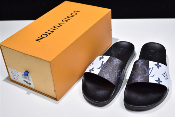 L1VV SANDALS