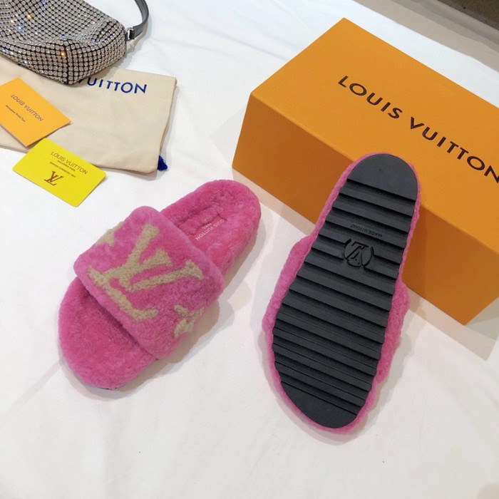 L1VV SANDALS