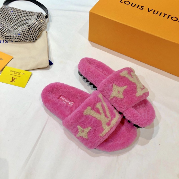 L1VV SANDALS