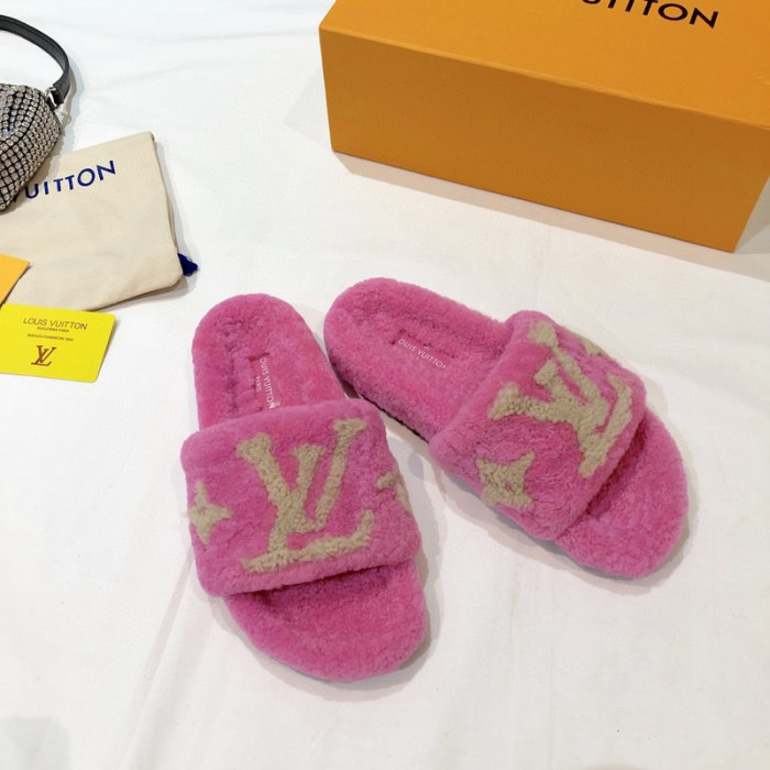 L1VV SANDALS