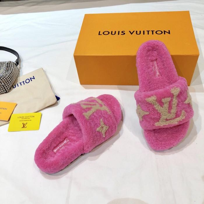 L1VV SANDALS