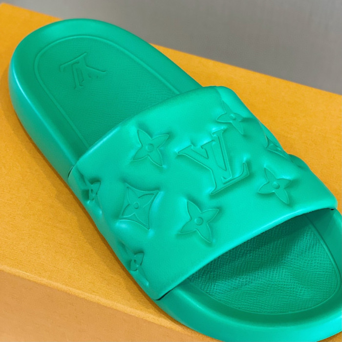L1VV SANDALS