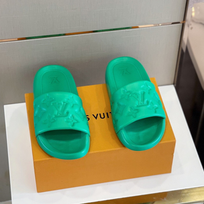 L1VV SANDALS