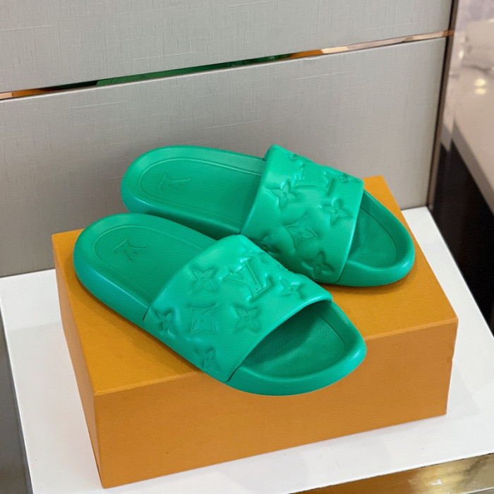 L1VV SANDALS