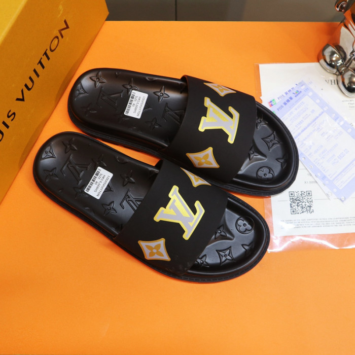 L1VV SANDALS
