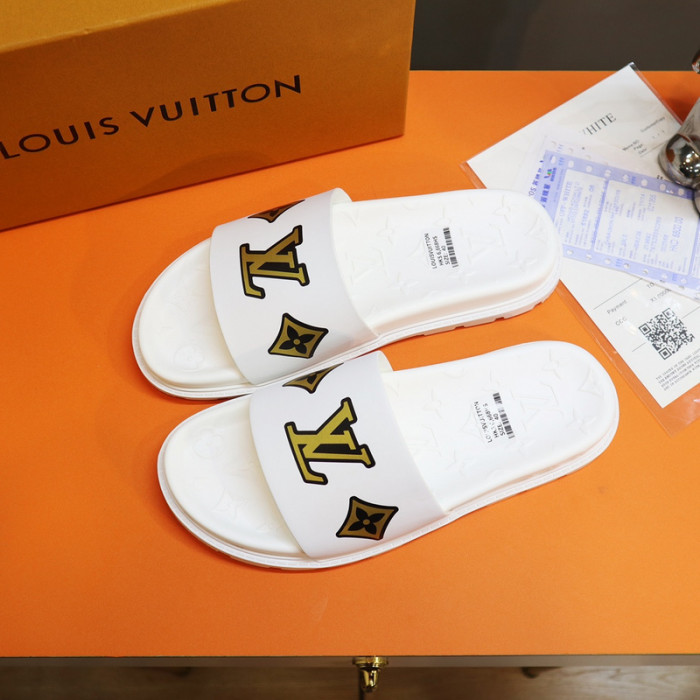 L1VV SANDALS