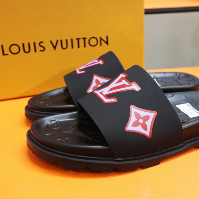 L1VV SANDALS