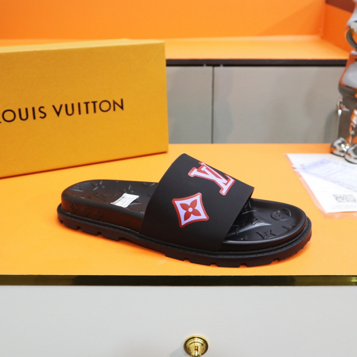 L1VV SANDALS