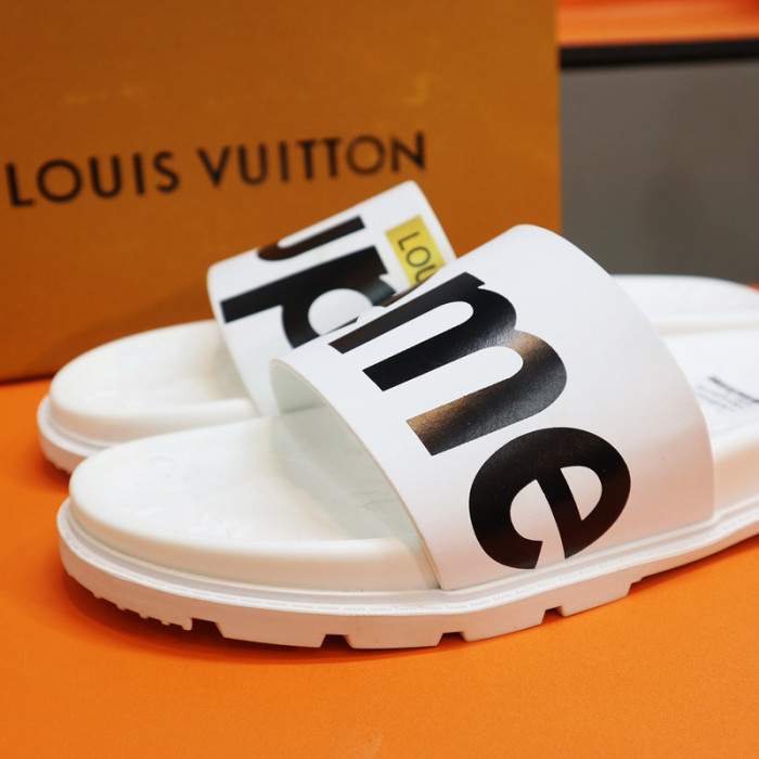 L1VV SANDALS