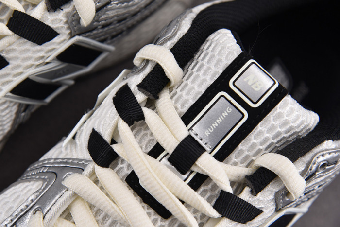 New Balance 1906R Silver Black M1906RER