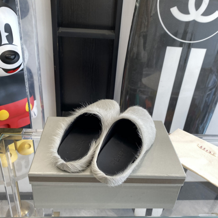 MARNI Fussbett Sabot Loafers