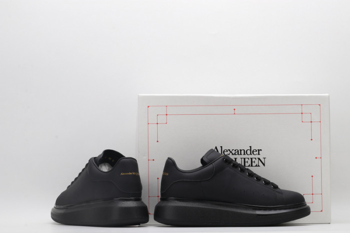 ALEXANDER MCQUEEN SNEAKERS