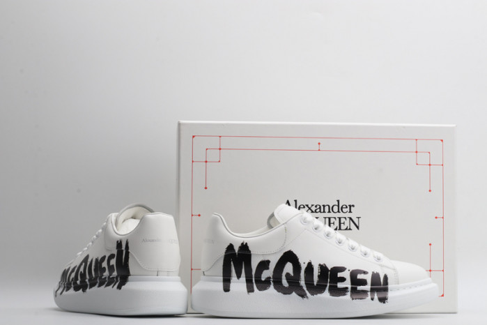 ALEXANDER MCQUEEN SNEAKERS