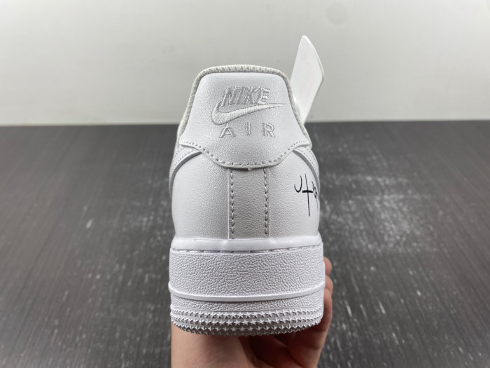 Nike Air Force 1 Low 