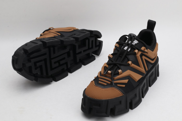 VERSA SNEAKERS
