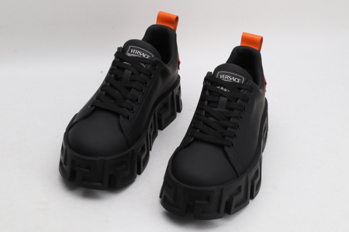 VERSA SNEAKERS