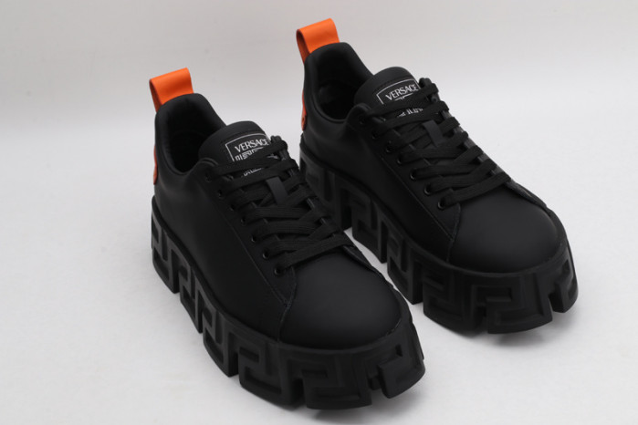 VERSA SNEAKERS