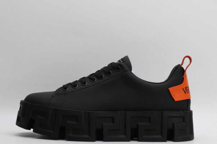 VERSA SNEAKERS