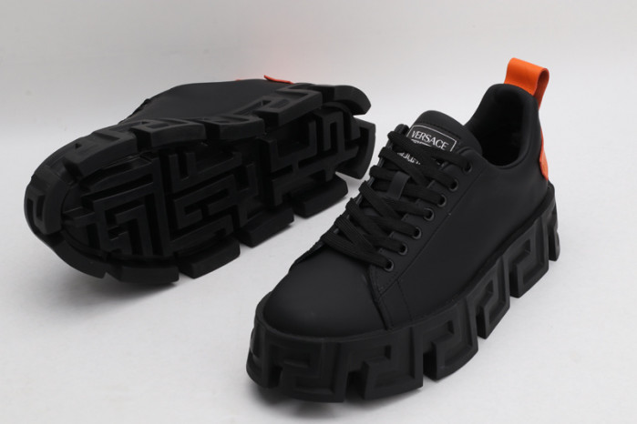 VERSA SNEAKERS