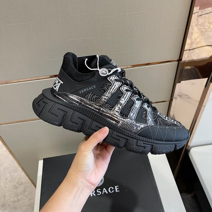 VERSA CHAIN REACTION SNEAKERS